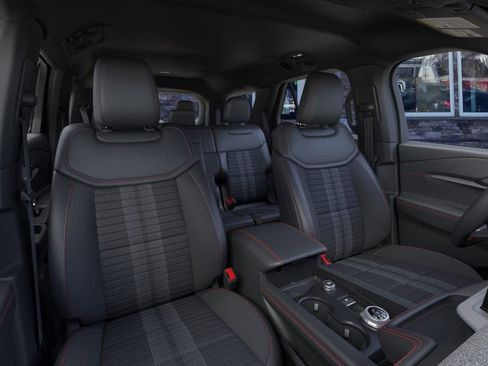 New 2026 Ford Explorer ST-Line w/ ST-Line Street Pack image 10