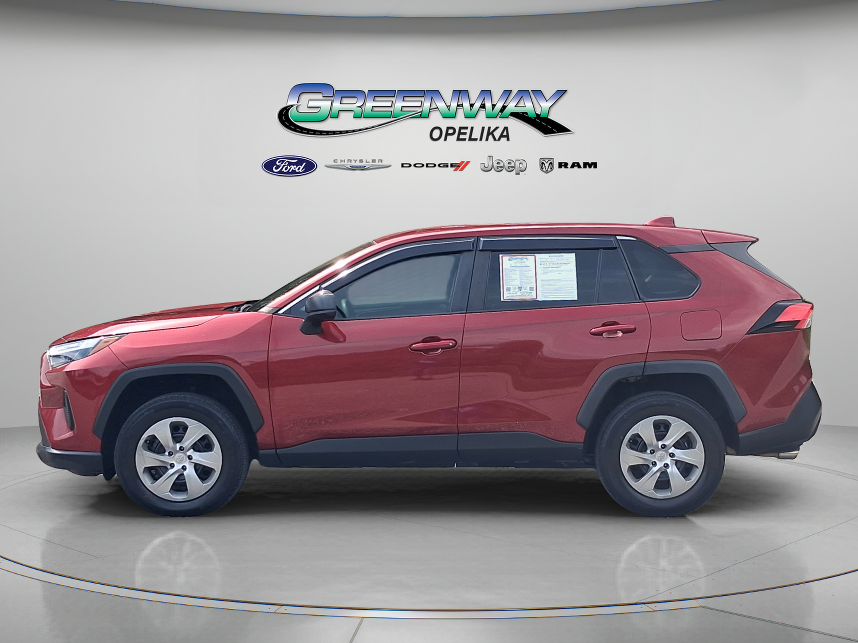 Used 2023 Toyota RAV4 LE FWD image 4
