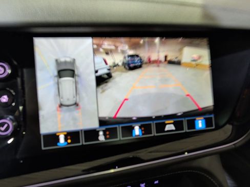 Certified 2022 Buick Envision Avenir w/ Technology Package II image 23