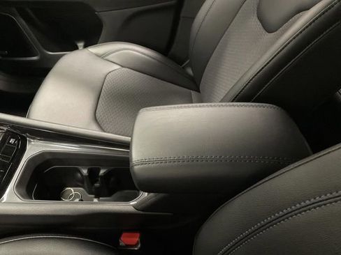 New 2025 Jeep Compass Latitude w/ Sun & Sound Group image 20