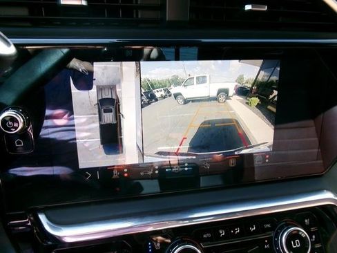Used 2024 GMC Sierra 2500 Denali Ultimate AWD/4WD image 17