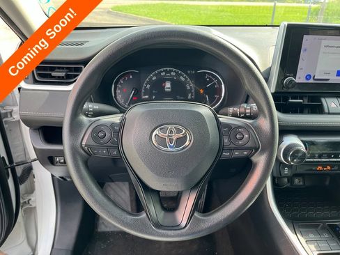 Used 2023 Toyota RAV4 XLE FWD image 18