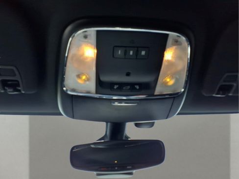 Used 2017 Jeep Grand Cherokee Altitude AWD/4WD image 22
