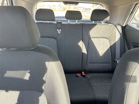 Used 2024 Hyundai Venue SE image 29