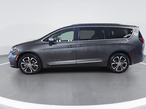 Used 2021 Chrysler Pacifica Pinnacle AWD/4WD image 7