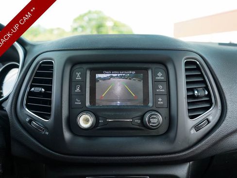 Used 2018 Jeep Compass Sport FWD image 10