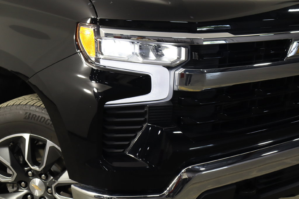 Used 2025 Chevrolet Silverado 1500 LT AWD/4WD image 45