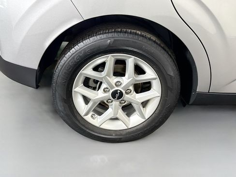 Used 2023 Kia Soul LX w/ Option Group 015 FWD image 32