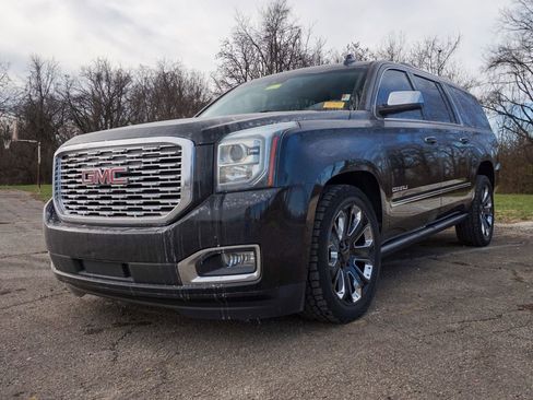 Used 2019 GMC Yukon XL Denali w/ Denali Ultimate Package image 8