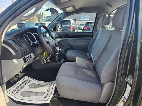 Used 2012 Toyota Tacoma 4x4 Regular Cab image 11