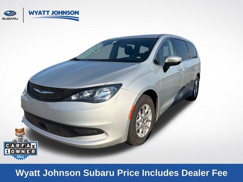 Used 2023 Chrysler Voyager LX FWD image 1