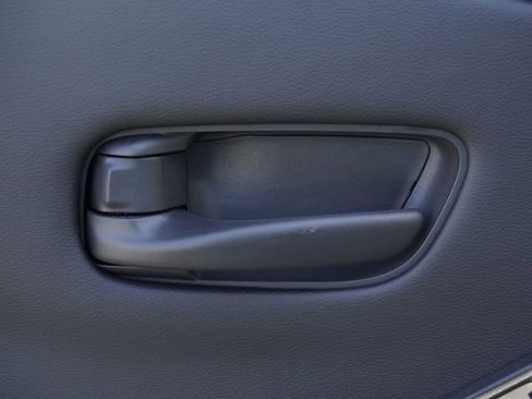 New 2026 Nissan Frontier SV image 9