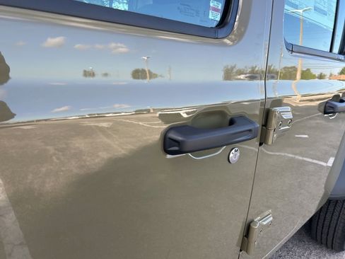 New 2026 Jeep Gladiator Sport image 20