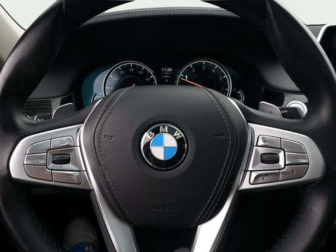 Used 2019 BMW 740i w/ Parking Assistance Package RWD image 26