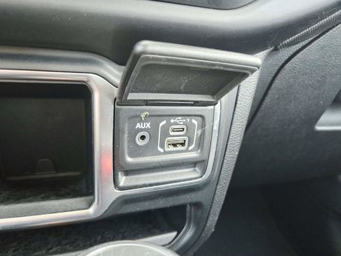 Used 2021 Jeep Wrangler Sport AWD/4WD image 33