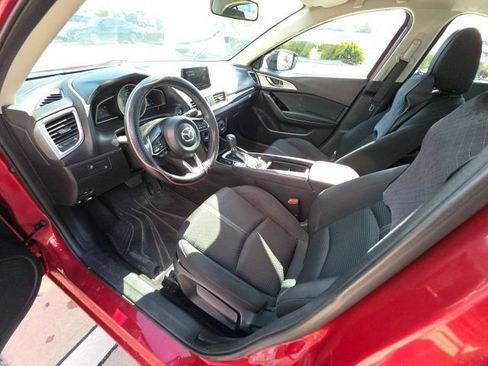 Used 2017 MAZDA MAZDA3 Sport w/ Preferred Equipment Package FWD image 6