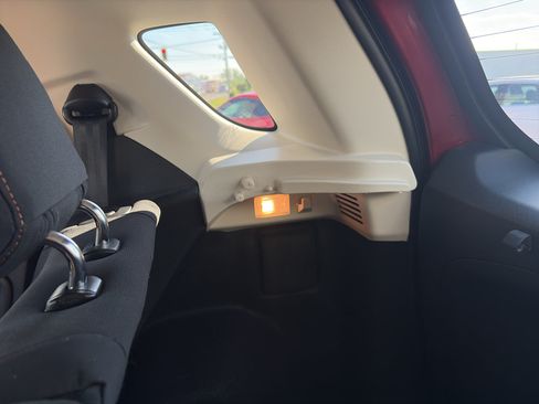 Used 2021 Ford EcoSport SE w/ SE Convenience Package FWD image 29