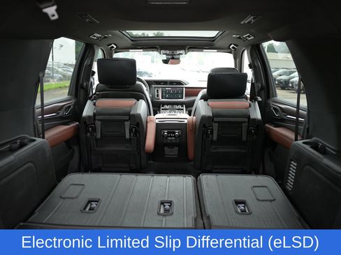 Used 2023 GMC Yukon XL Denali Ultimate w/ LPO, Floor Liner Package AWD/4WD image 44