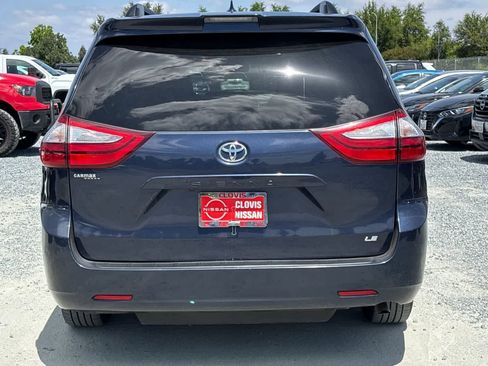 Used 2018 Toyota Sienna LE FWD image 8