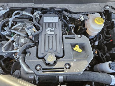 New 2025 RAM 2500 Tradesman AWD/4WD image 29
