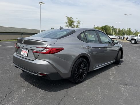 Certified 2025 Toyota Camry SE FWD image 9