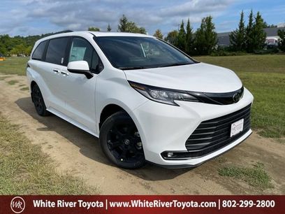 New 2026 Toyota Sienna XLE Woodland Edition