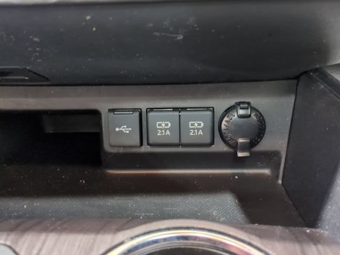Used 2021 Toyota Highlander Platinum AWD/4WD image 26