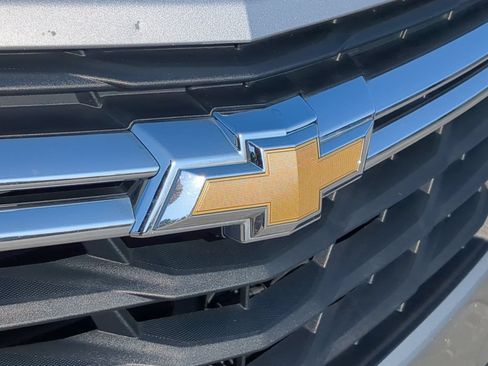 Certified 2024 Chevrolet Equinox LS w/ LPO, Cargo Package FWD image 31