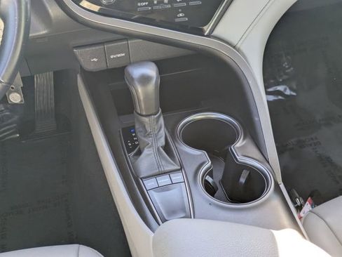 Used 2023 Toyota Camry SE image 15