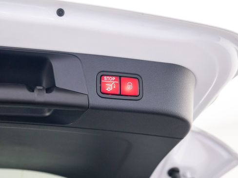 New 2025 Mercedes-Benz GLB 250 GLB 250 image 29