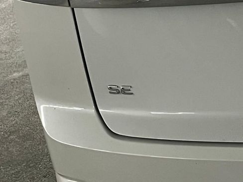 New 2026 Volkswagen Atlas Cross Sport SE image 35