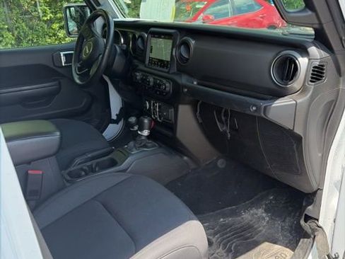 Used 2022 Jeep Gladiator Mojave AWD/4WD image 22