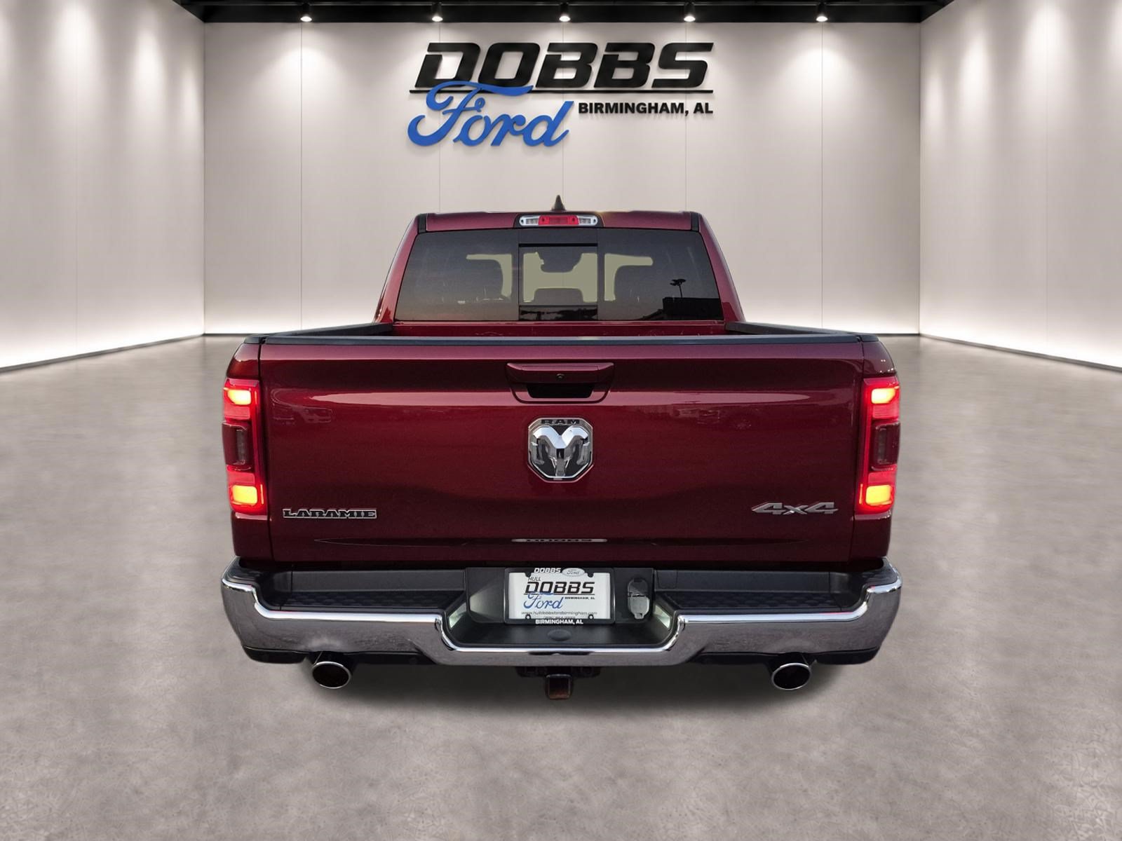 Used 2023 RAM 1500 Laramie AWD/4WD image 6