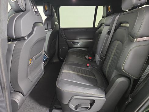 Used 2025 Rivian R1S Adventure AWD/4WD image 21