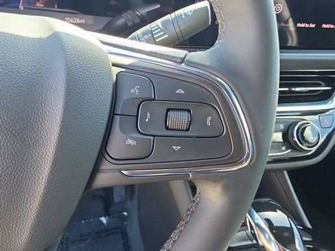 Certified 2025 Buick Envista Sport Touring w/ Convenience I Package FWD image 24