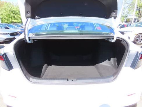 Used 2025 Honda Accord EX-L image 11