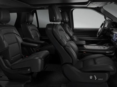 New 2026 Lincoln Navigator Reserve w/ Jet Appearance Package AWD/4WD image 6