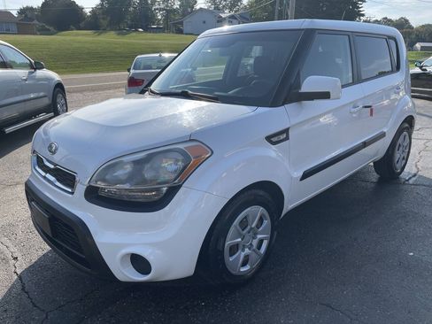 Used 2012 Kia Soul FWD image 2
