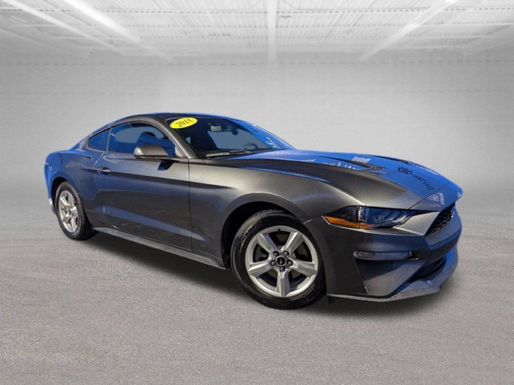 Used 2018 Ford Mustang Coupe RWD image 3