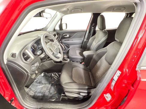 Used 2023 Jeep Renegade Latitude image 20