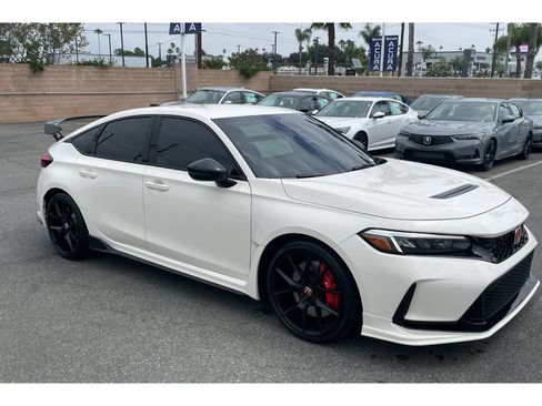 Used 2025 Honda Civic Type R image 7