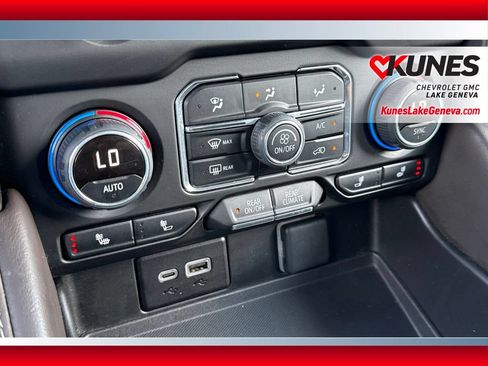 Used 2024 Chevrolet Tahoe LT AWD/4WD image 32