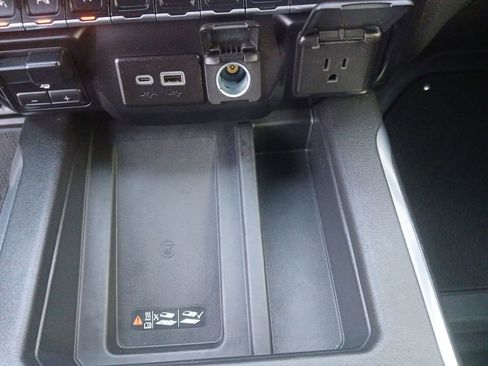 Used 2021 GMC Sierra 1500 AT4 w/ AT4 Premium Package AWD/4WD image 6