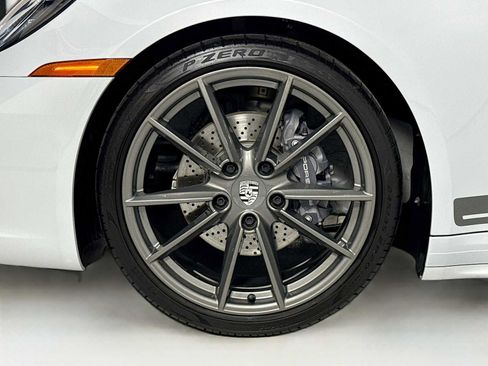 Used 2024 Porsche 911 Carrera T w/ Sportdesign Package image 32