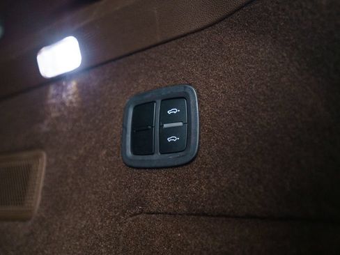 Used 2023 Porsche Cayenne AWD/4WD image 44