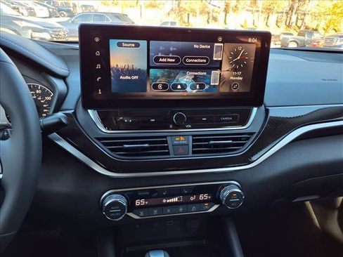 New 2025 Nissan Altima 2.5 SR image 16