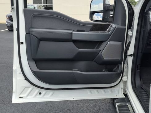 Used 2022 Ford F150 Lariat AWD/4WD image 15