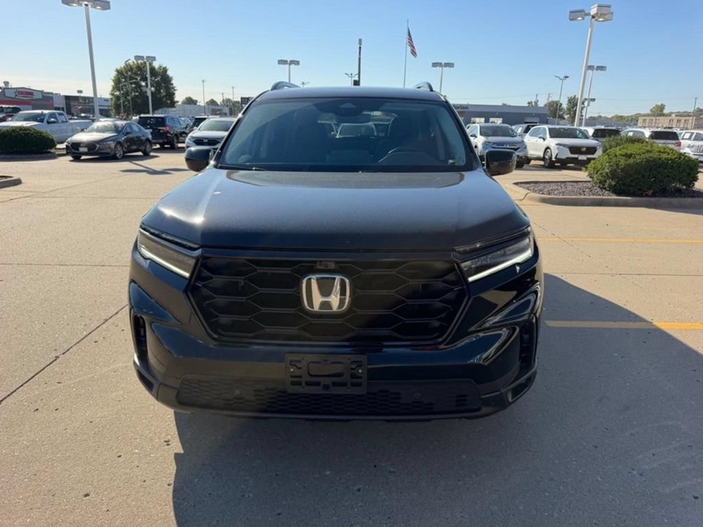 Used 2025 Honda Pilot Elite image 8