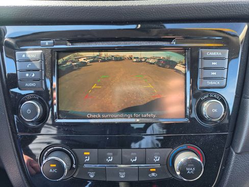 Used 2019 Nissan Rogue S w/ Special Edition Package image 4