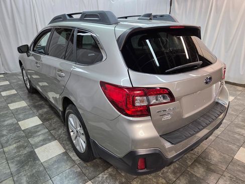 Used 2019 Subaru Outback 2.5i Premium AWD/4WD image 6